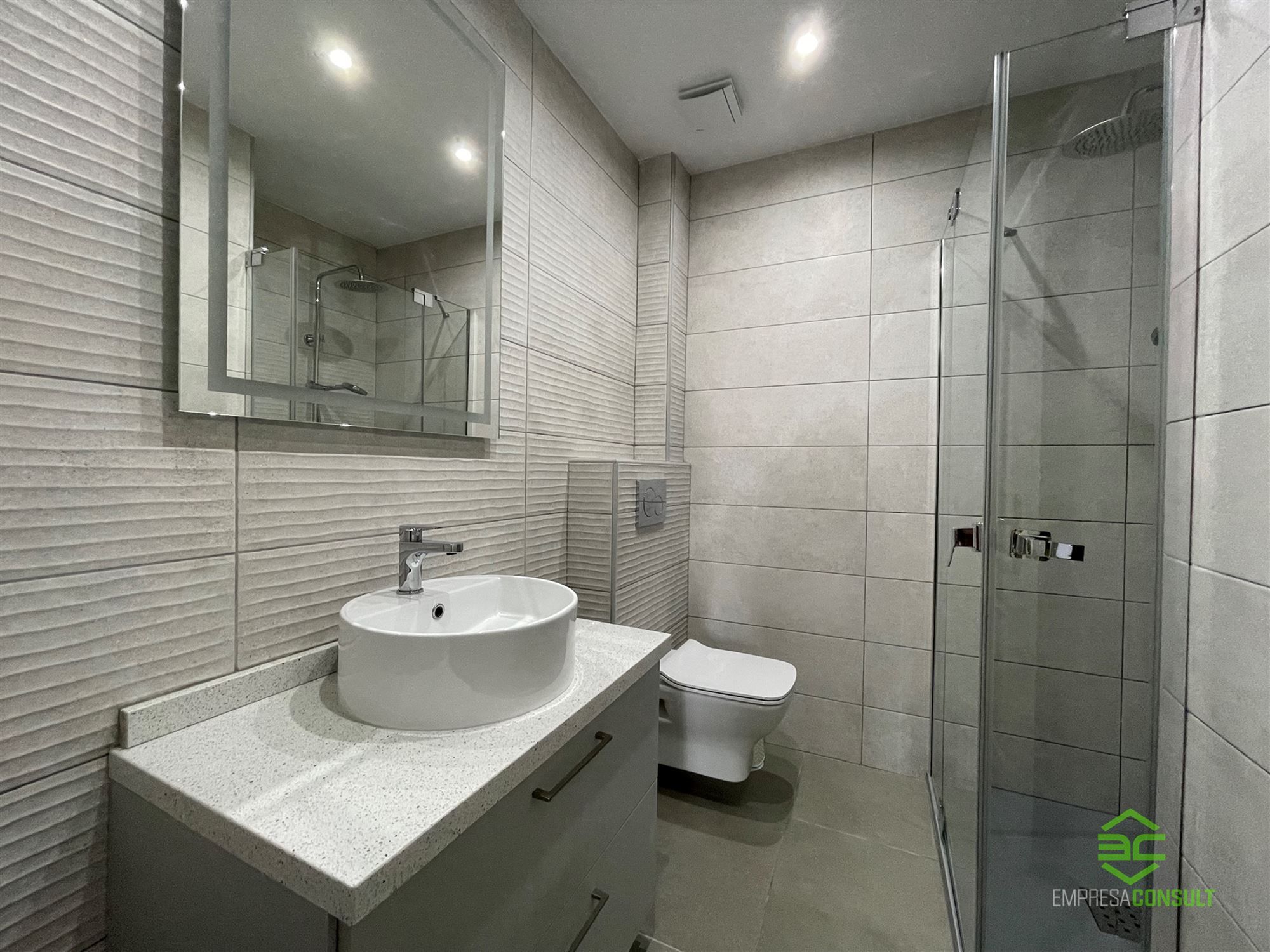 Ruim gelijkvloers appartement met terras, 3 slpk en 2 bdkmrs in Tenerife foto 12