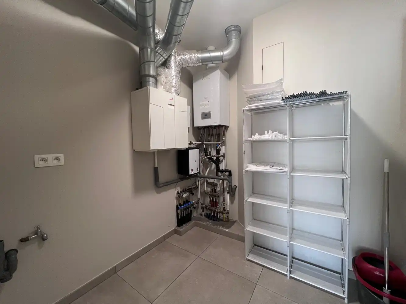 Instapklaar appartement/serviceflat met groot terras en gemeenschappelijke ontmoetingsruimte foto 10