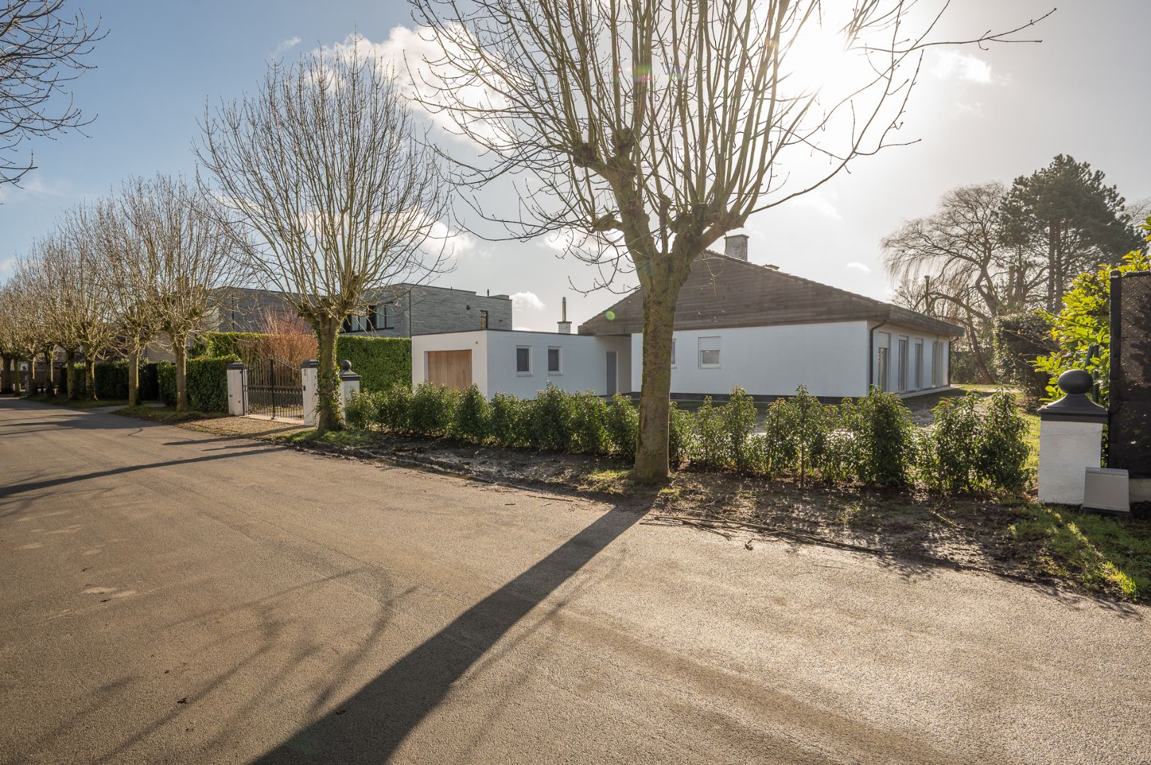 Charmante woning met 4 volwaardige slaapkamers, zonne terras en grote tuin met garagebox foto 1