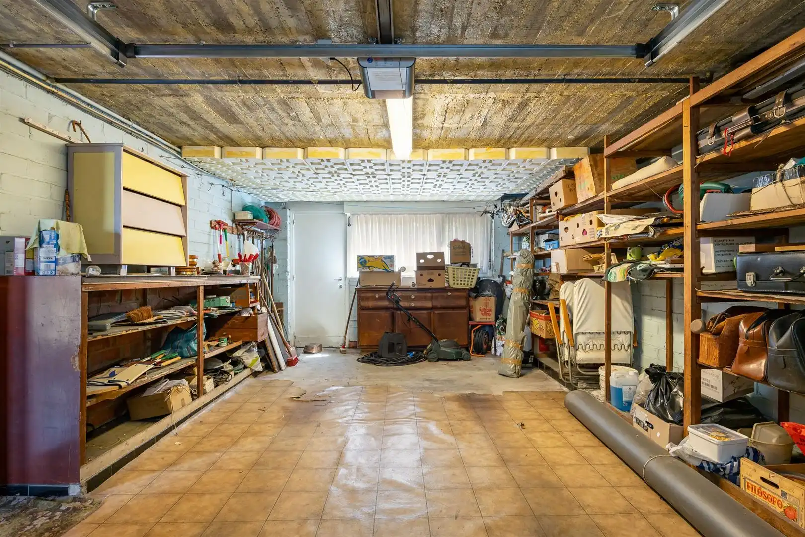 Te renoveren bel-etage met 3 slaapkamers op ca. 179m2 foto 19