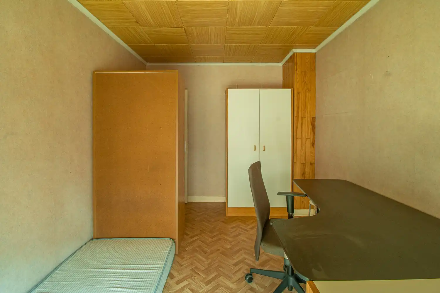 Een ruime gezinswoning (voorheen twee woningen) met 3 slaapkamers en garage met ruime tuin foto 14