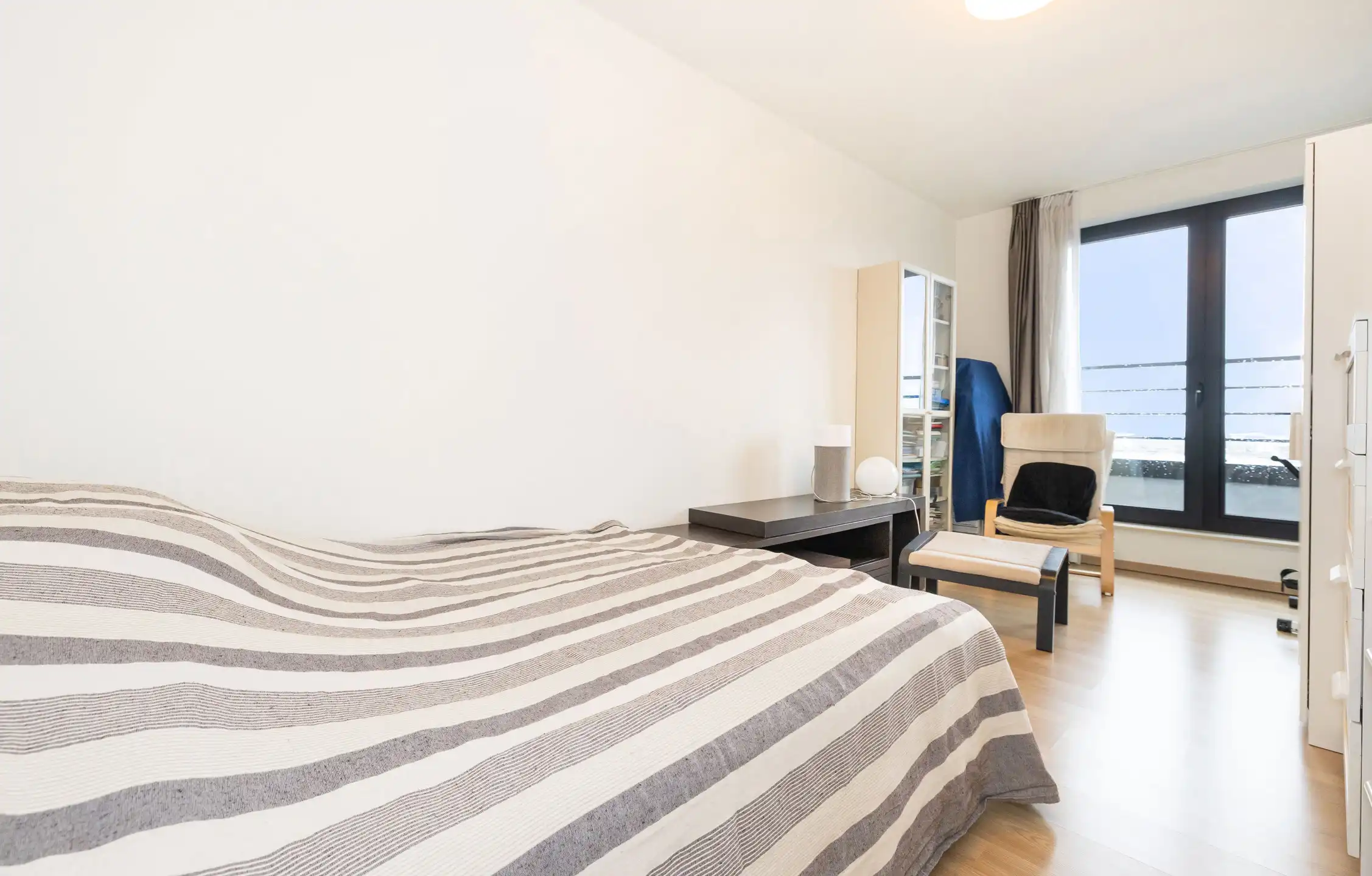 NATO - 3 slaapkamers appartement + P foto 11