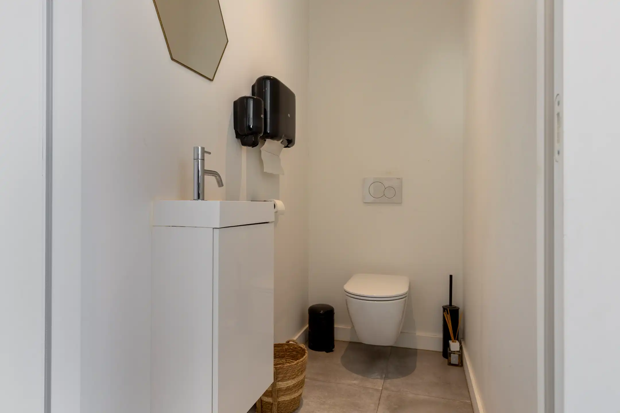 Multifunctionele praktijk met woonst te Mechelen - Zuid foto 17