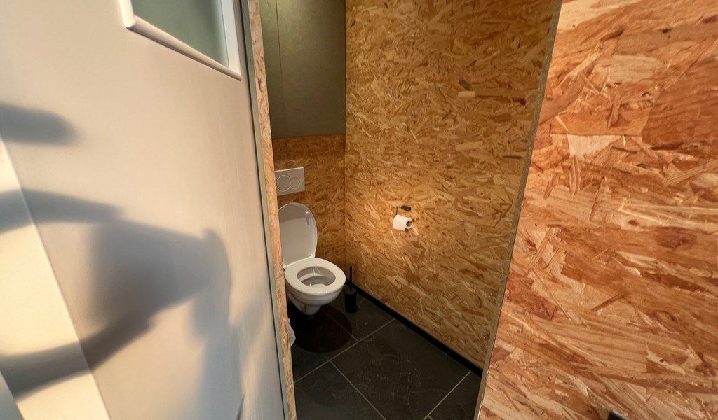 Magazijn met kantoor te huur in bedrijvenpark Braakakker in Wetteren foto 11