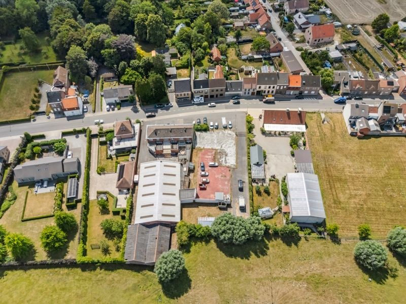 Hooglede-centrum. Mooi perceel bouwgrond van +/- 920m2 voor een project van +/- 3 woningen. Straatbreedte van +/- 28m. Geen bouwverplichting / blanco bodemattest! foto 6