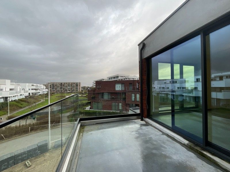 Prachtig gelegen nieuwbouw appartement met drie slaapkamers, groot terras en ondergrondse autostaanplaats foto 19