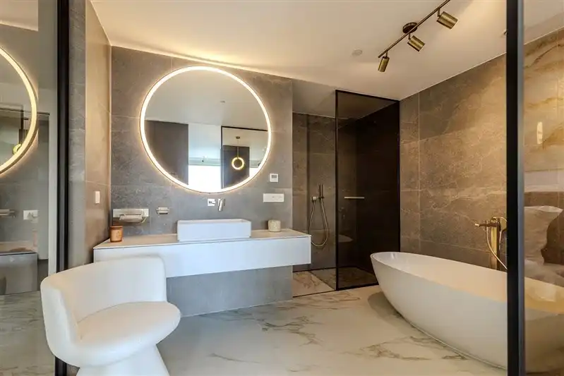 luxe1 SLPK appartement op grote hoogte in de Antwerp Tower foto 20