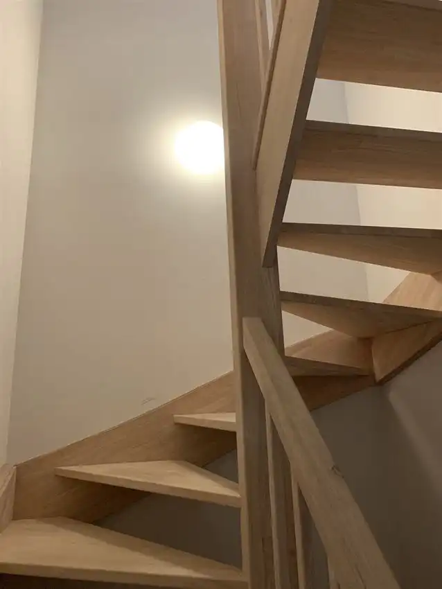 Leuk app.in landelijke stijl met 2 slpk., autostaanplaats en terras foto 13