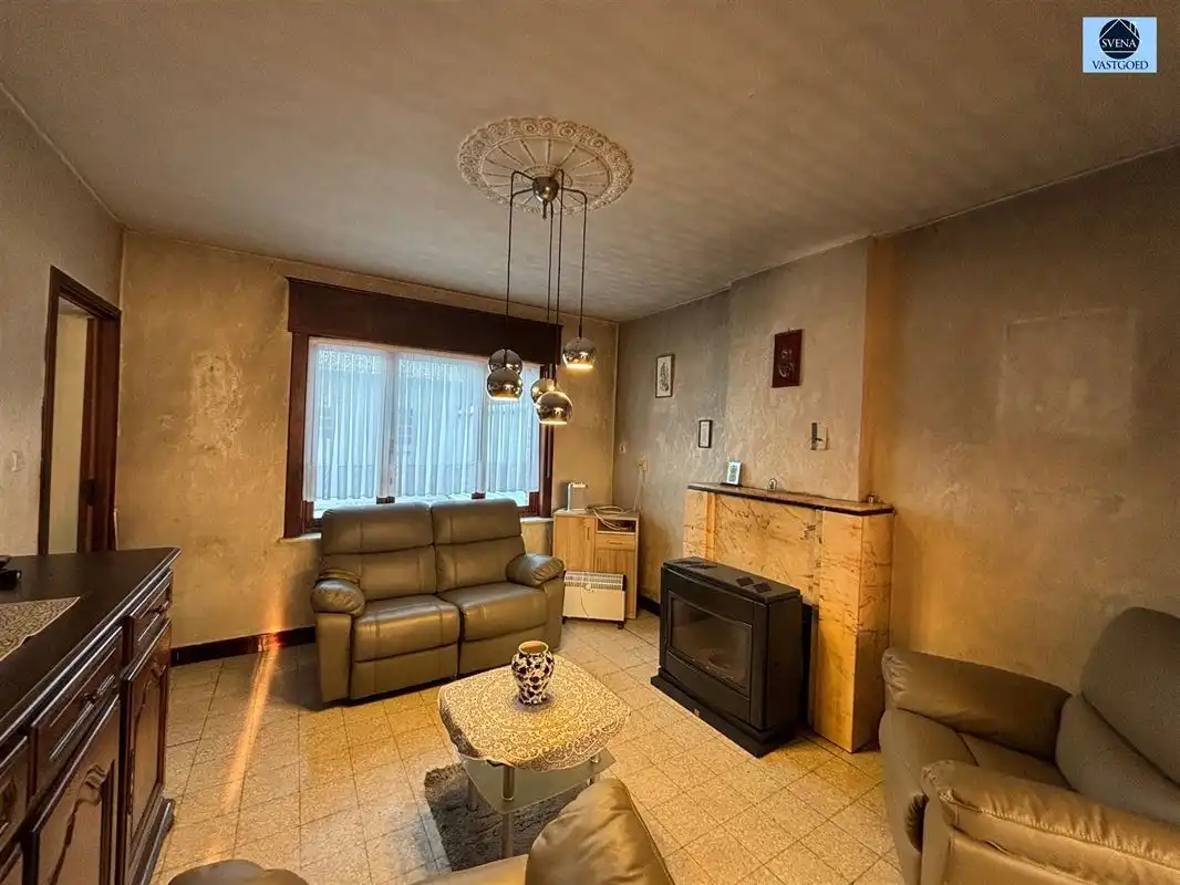 SOLIDE TE RENOVEREN WONING MET 3 SLAAPKAMERS, GARAGE EN TUIN foto 3