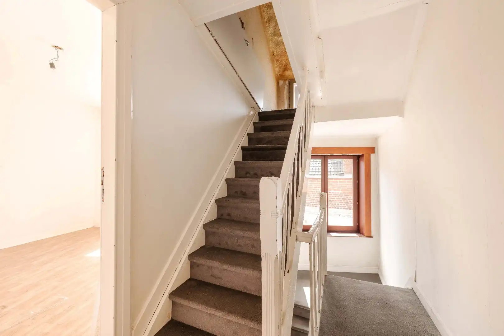 TE RENOVEREN WONING MET TRAL VAN POTENTIEEL IN AARSELE foto 19