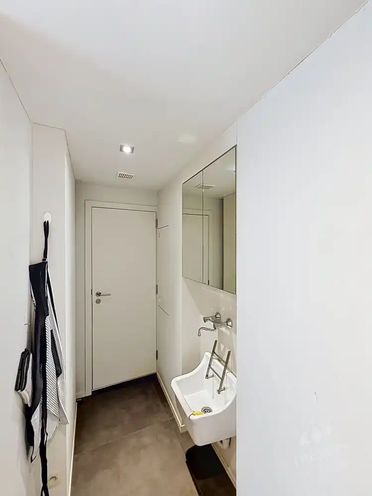 Ruim triplex-appartement met terras en balkon in hartje Hasselt foto 12