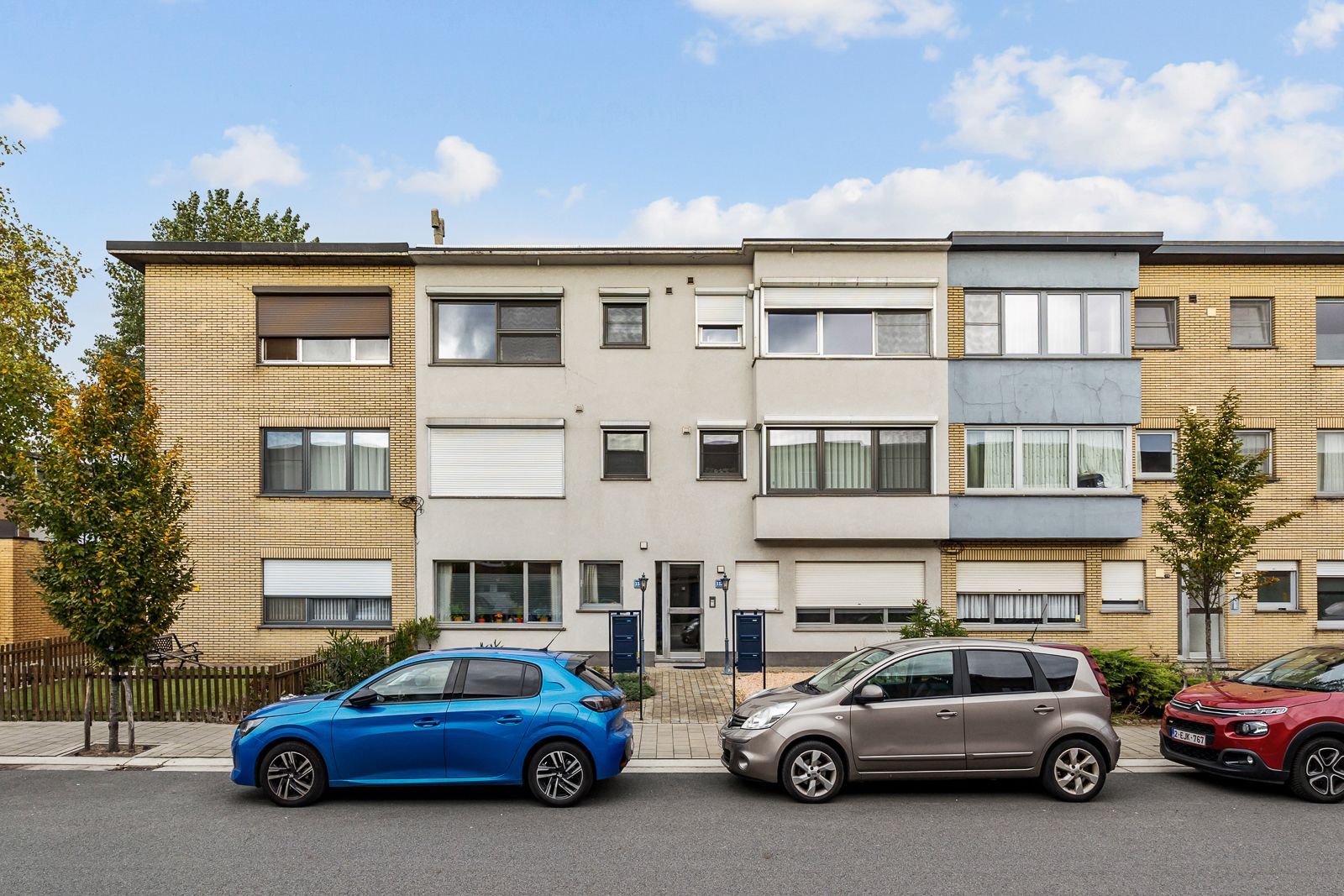 Ruim tweeslaapkamer appartement met garagebox in Hoevenen! foto 10