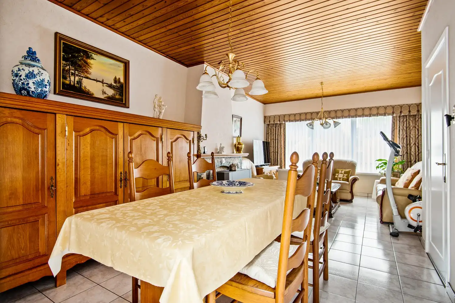Te renoveren woning met drie slaapkamers en een garage in Kessel foto 5