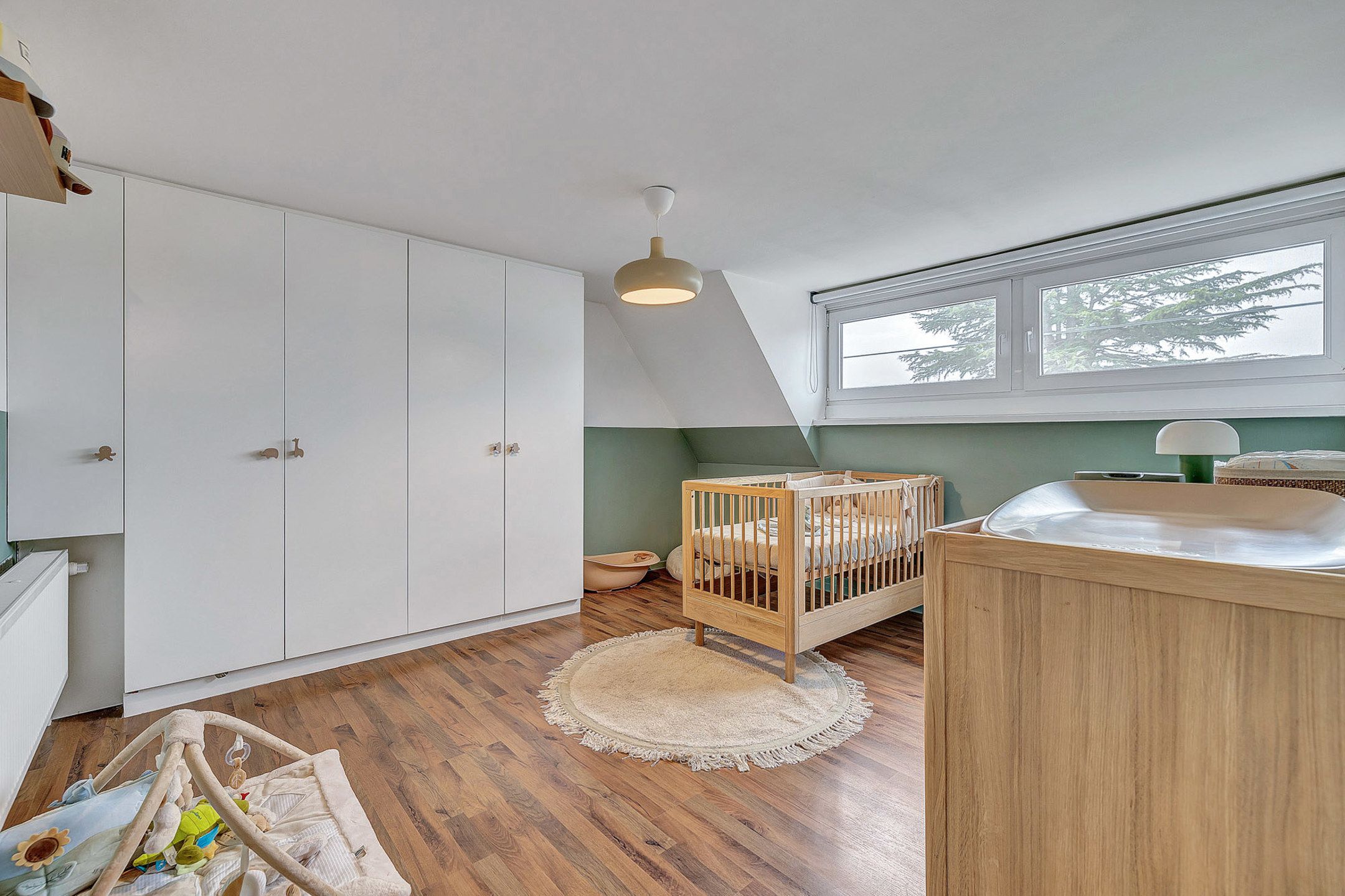 Instapklare woning met tuin en garage in rustige straat  foto 12