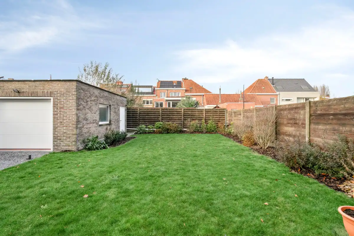 Zeer goed onderhouden halfopen bebouwing met 3 slaapkamers en garage! foto 15