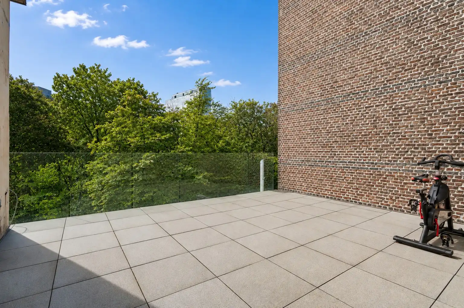 Prachtig herenhuis op strategische ligging foto 32