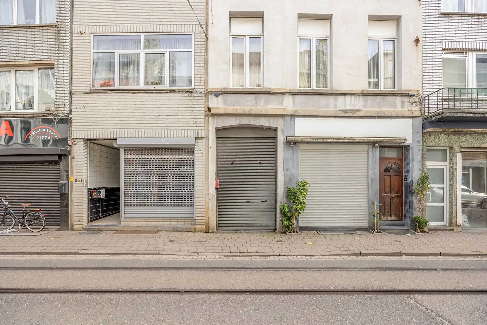 Te renoveren polyvalente ruimte in de bruisende Kievitwijk foto 2