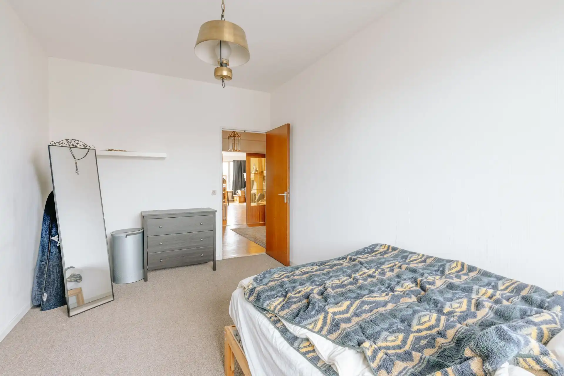 Karaktervol appartement met 2 kamers en dressing-bureau foto 13