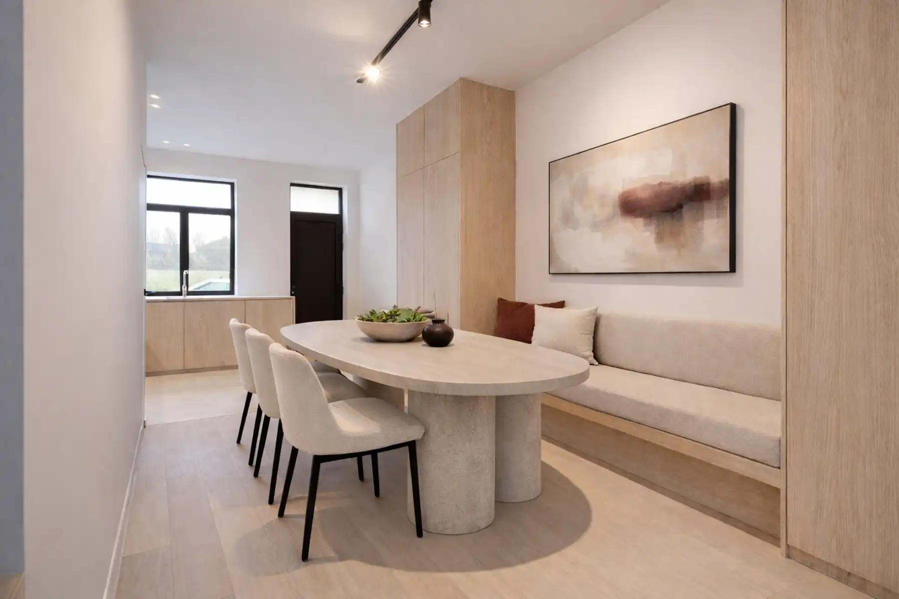 Stijlvol gerenoveerde woning met 3 slaapkamers  foto 3