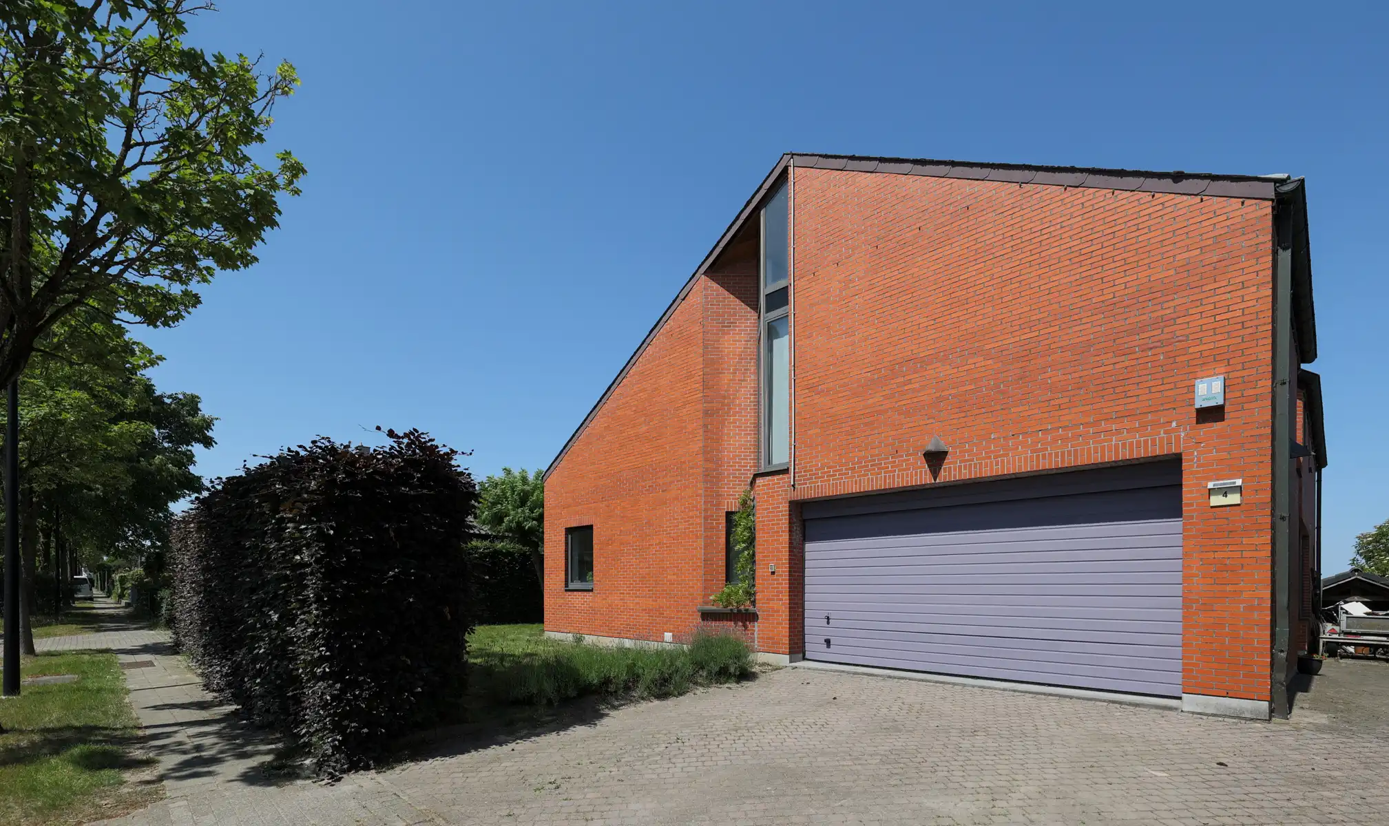 Vrijstaande woning op uniek perceel met zwembad foto 32