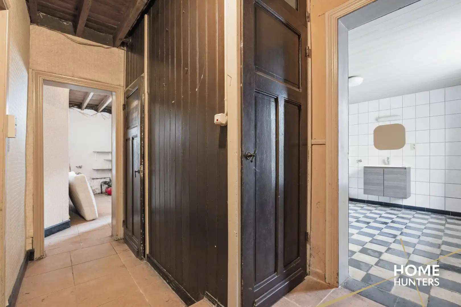 Unieke te renoveren hoeve op 14.188 m² met adembenemend zicht op de Kemmelberg foto 25