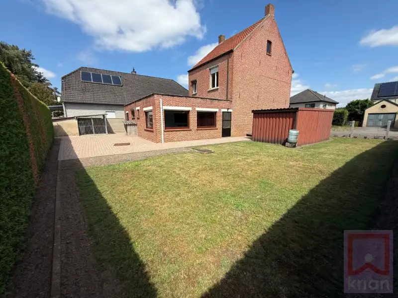 Karaktervolle woning met 3 slaapkamers en zuidgerichte tuin in Geel-Bel. foto 2
