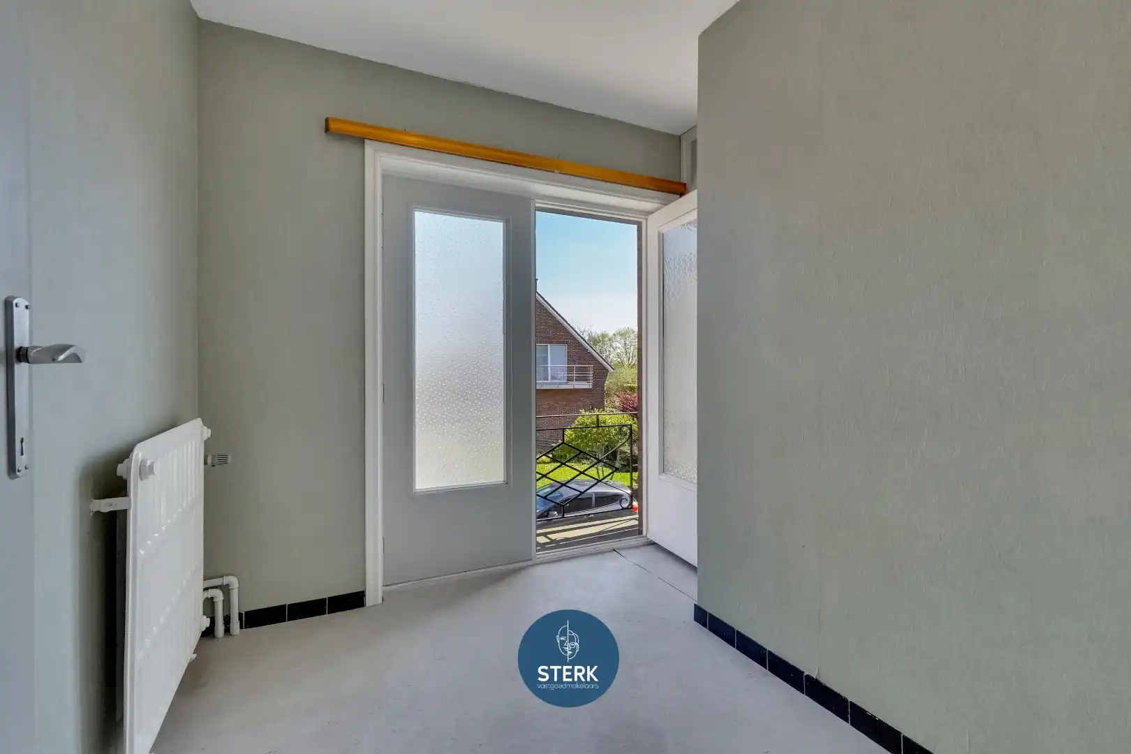 OP TE KNAPPEN GEZINSWONING OP EEN TOPLOCATIE IN CENTRUM LANAKEN !  foto 16