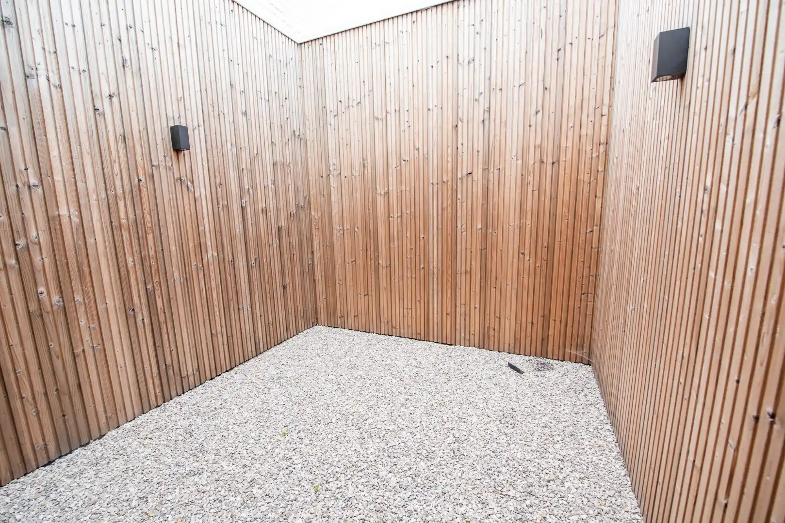 TE KOOP: Instapklaar, volledig gerenoveerd appartement met 1 slaapkamer in hartje Waregem foto 9