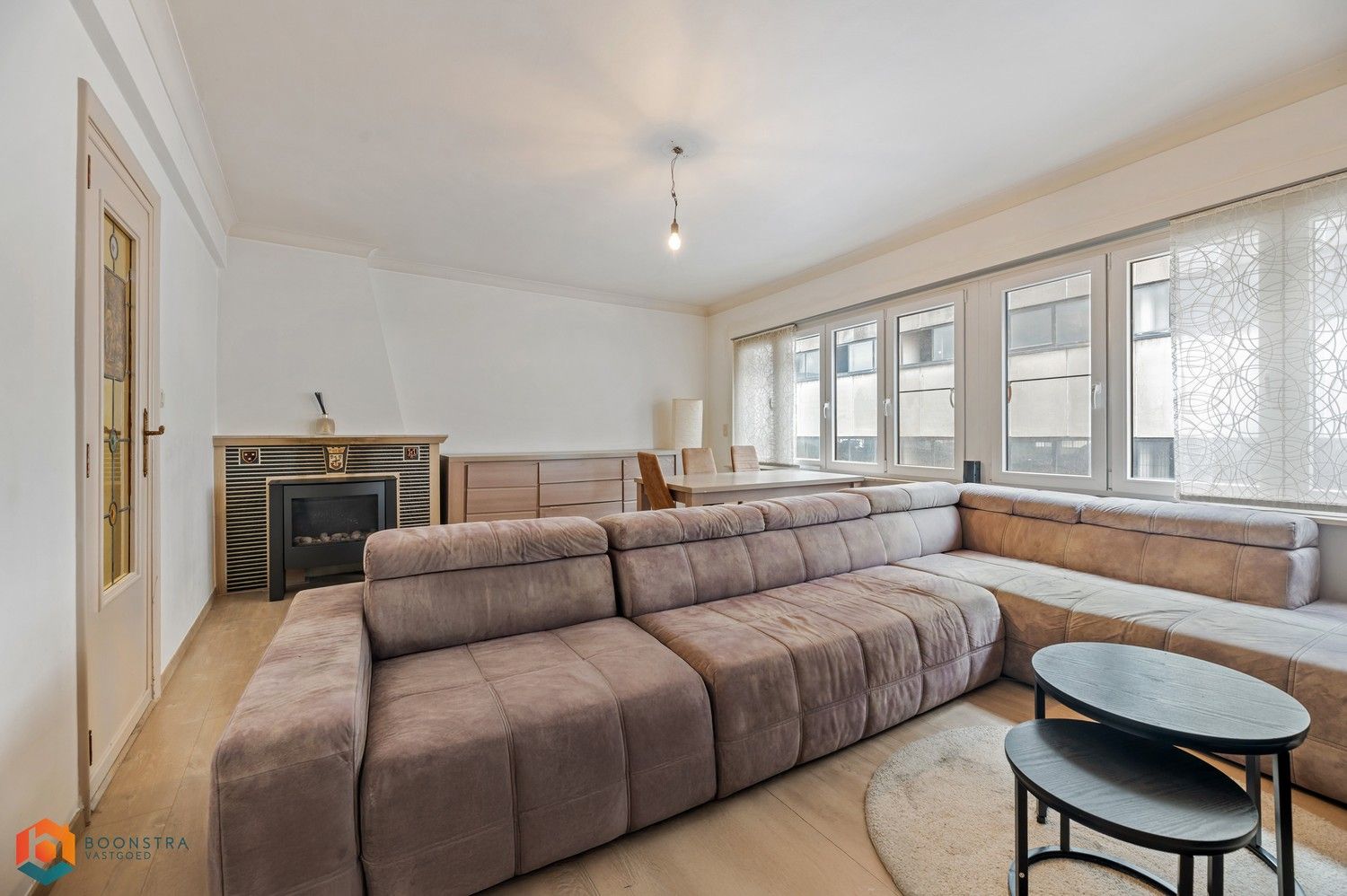 Instapklaar appartement met 1 slpkr te hartje Mechelen foto {{pictureIndex}}