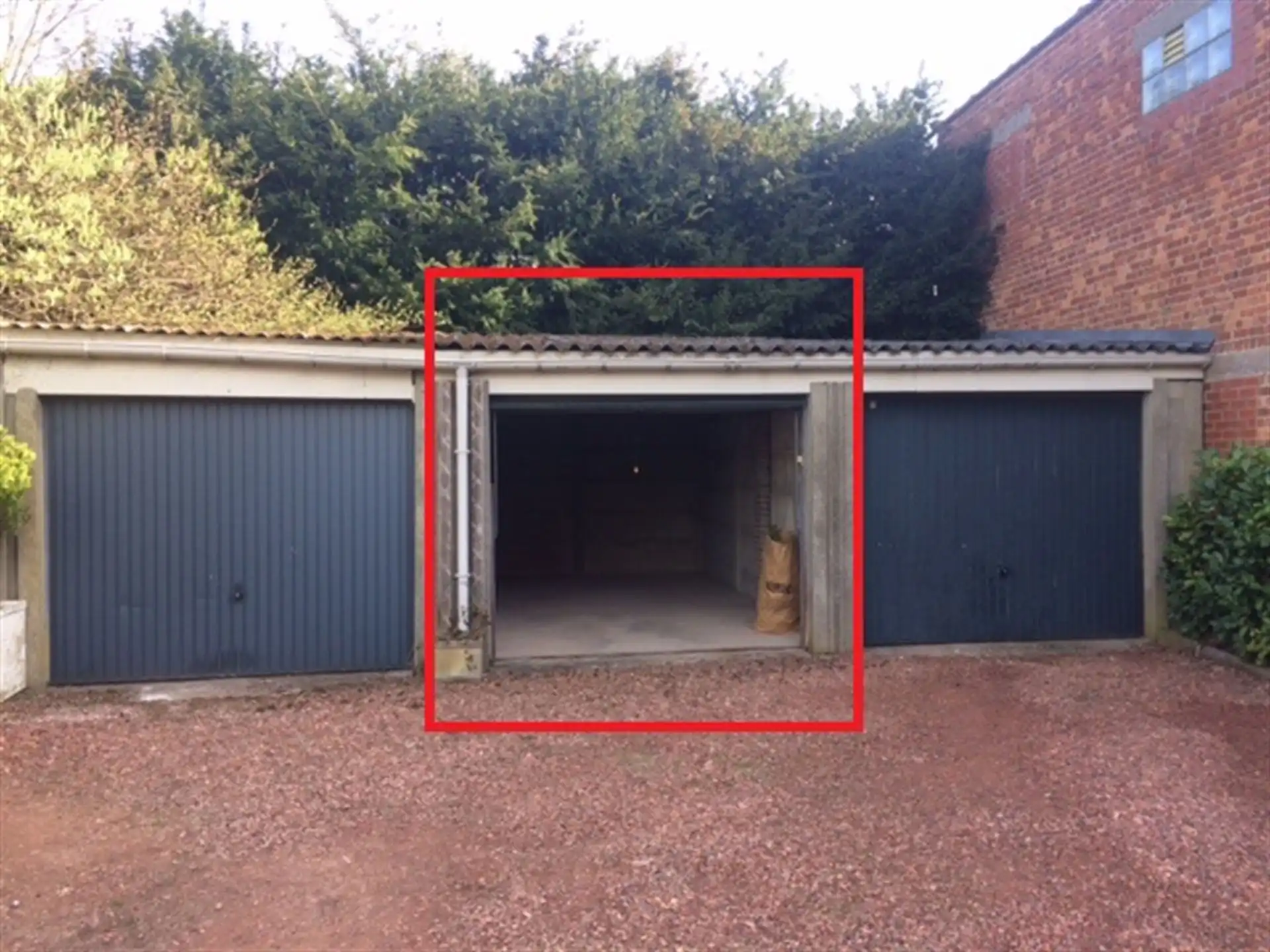 Garagebox  foto {{pictureIndex}}