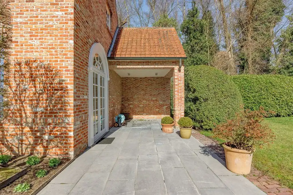 Mooie villa in de doodlopende straat in wijk "Zonnebos" foto 28