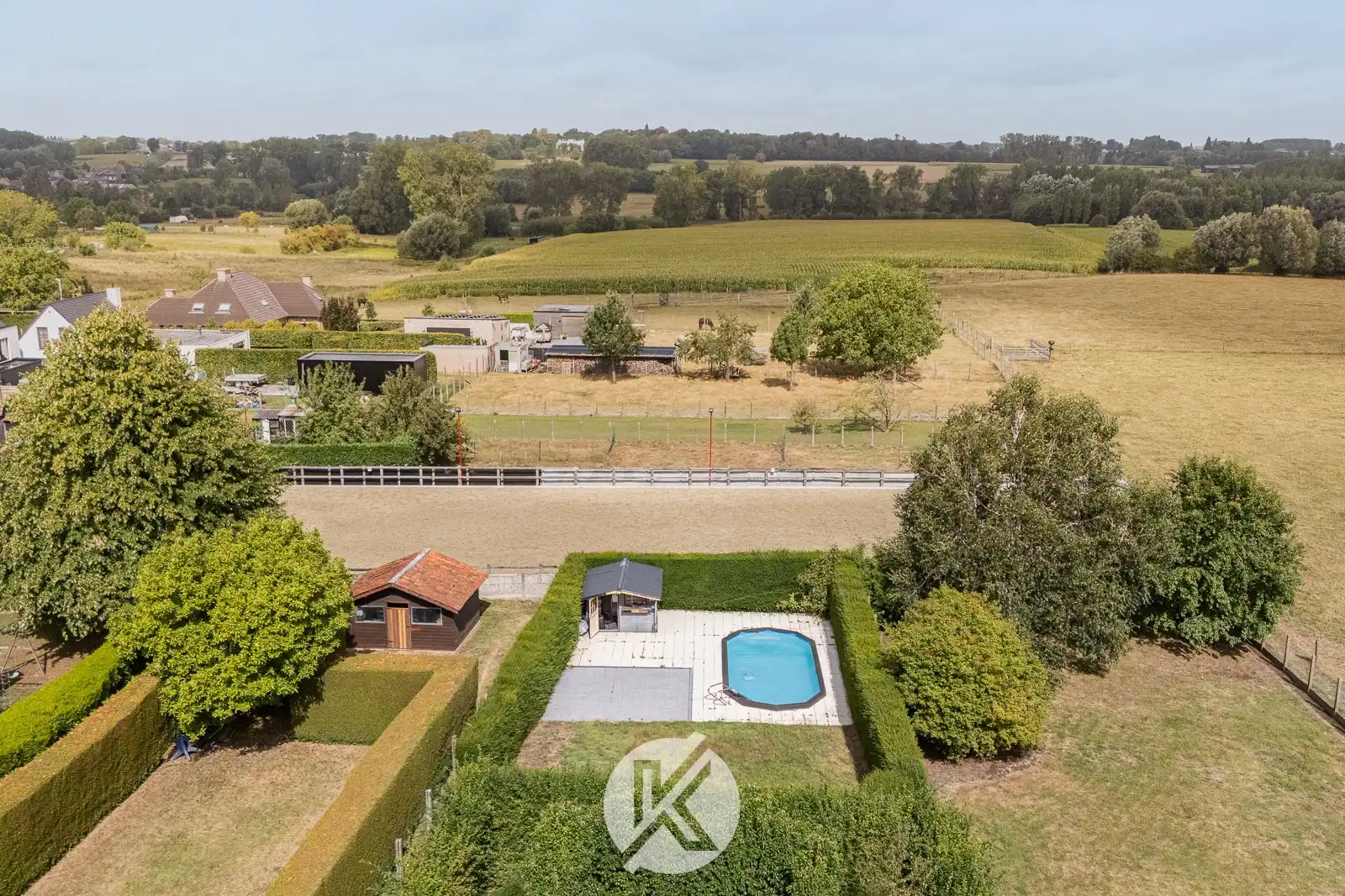 Veelzijdige eigendom met handelsruimte en bel-etagewoning foto 26