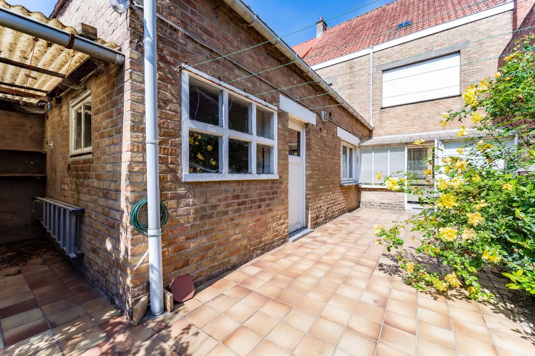 Ruime rijwoning met garage te koop nieuwpoort stad foto 7