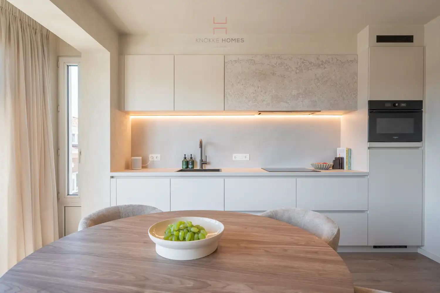 Prachtig gerenoveerd appartement vlak bij het Astridplein in Duinbergen foto 8