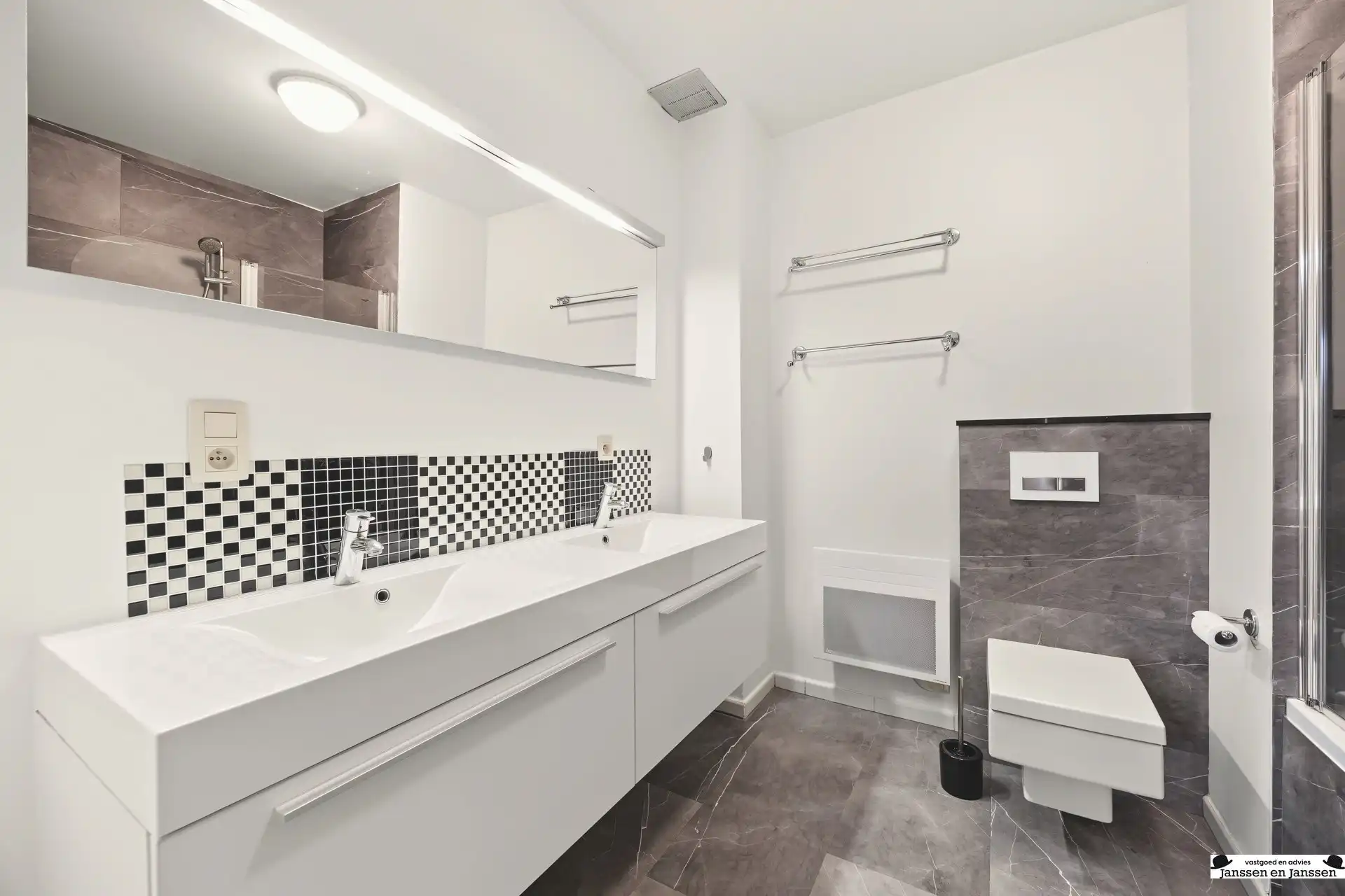 Ruim en lichtrijk appartement met 3 slaapkamers en 125 m² in Brasschaat-Mariaburg foto 10