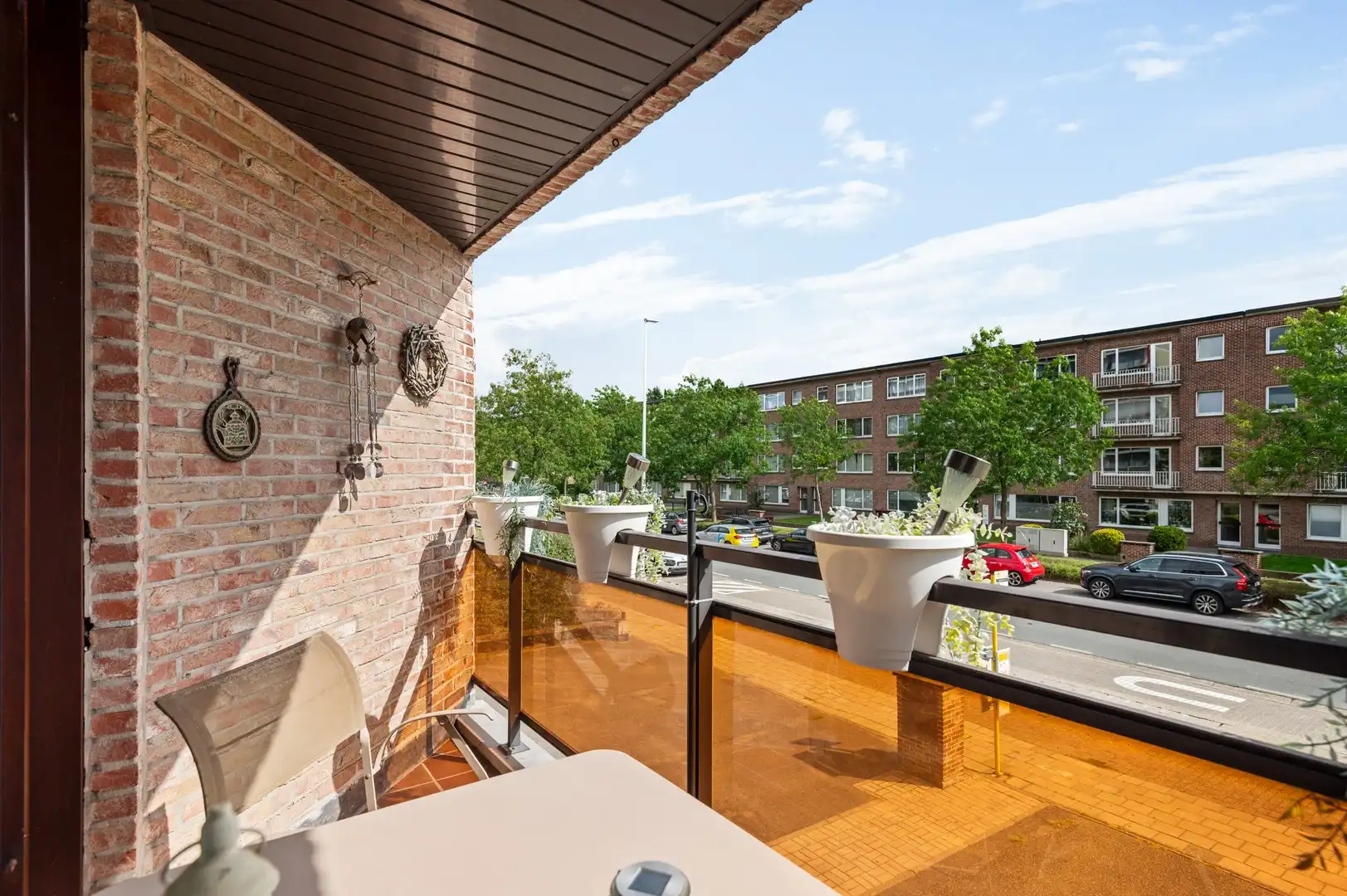 Zeer ruim app. met 2 slpk. en garagebox in Schoten foto 7