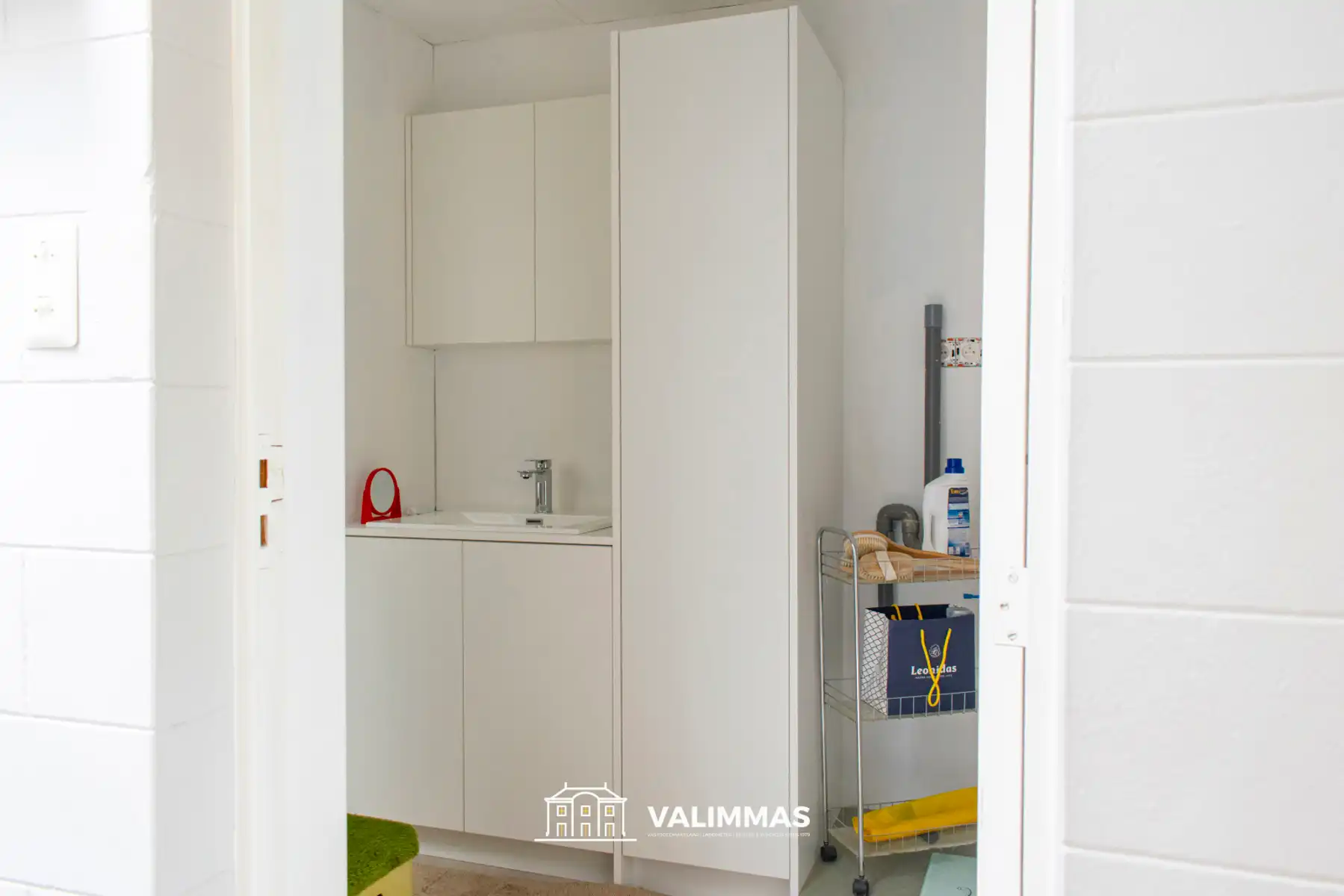 Goed onderhouden rijwoning met terras, tuinhuis en garage... foto 10