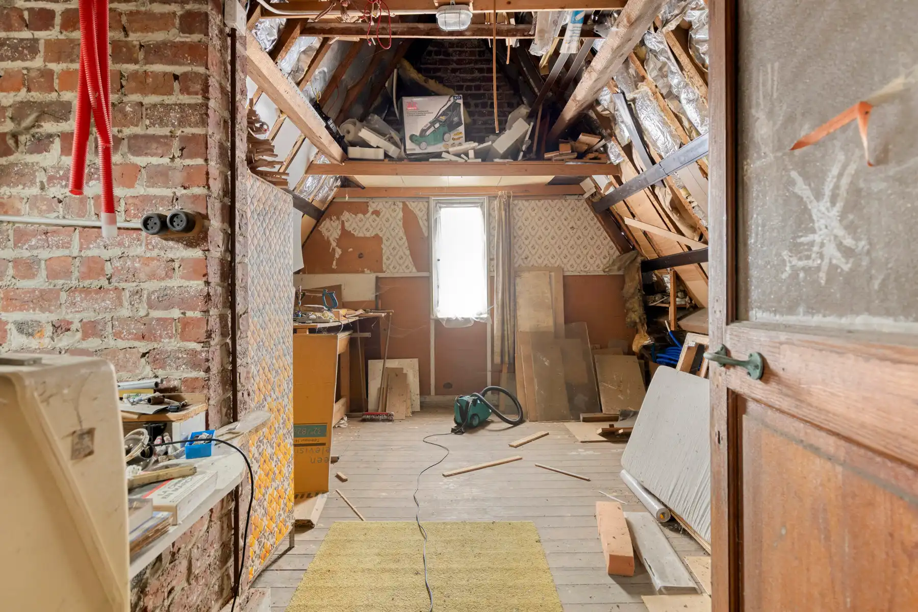 Te renoveren charmante woning met 3 (mogelijk 4) slaapkamers foto 18