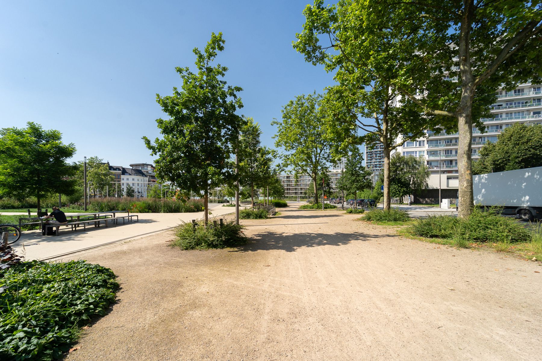 Commercieel gelijkvloers aan de gedempte Zuiderdokken foto 2