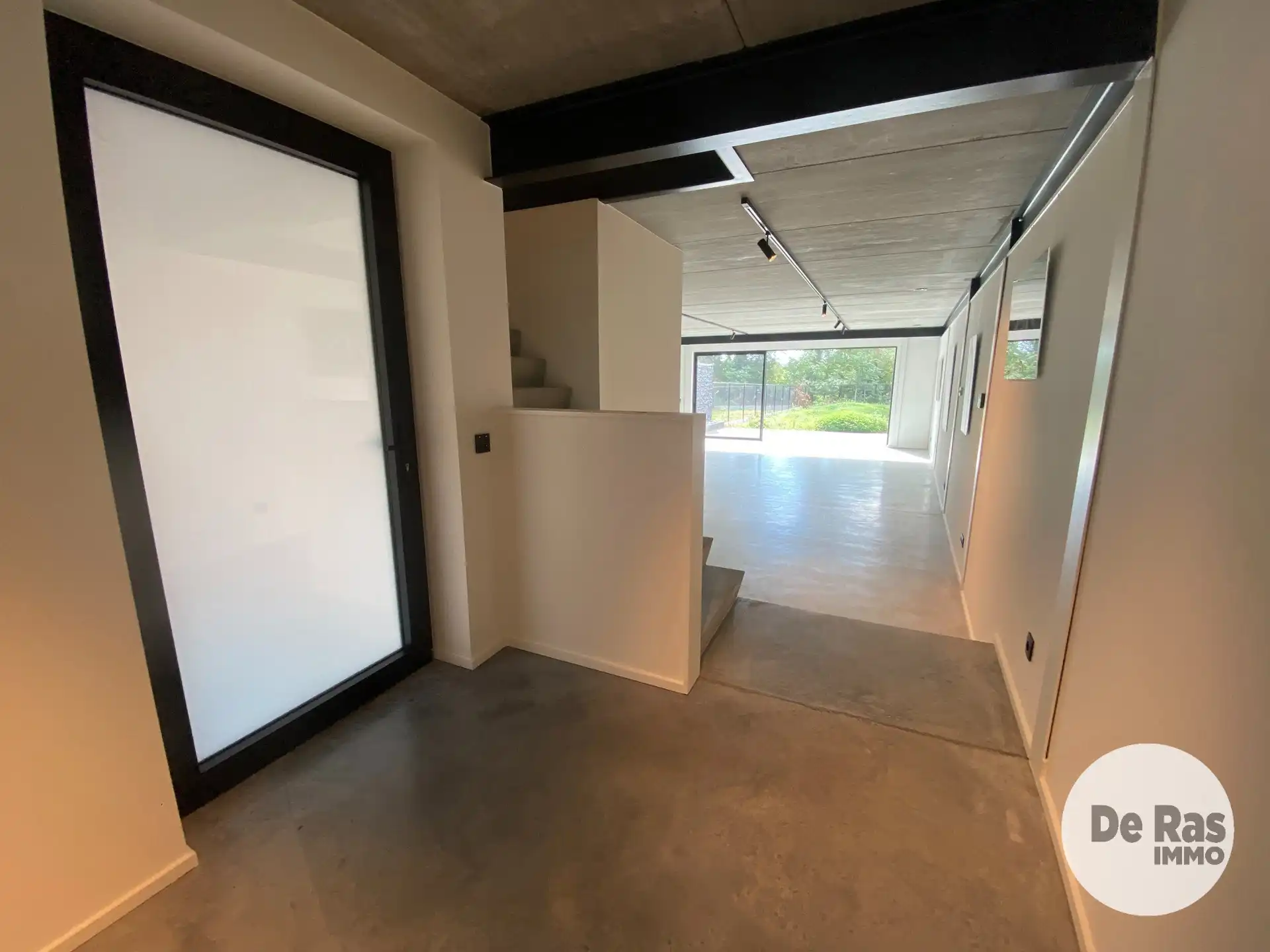 VLIERZELE - Nieuwbouwwoning in moderne betonarchitectuur foto 5