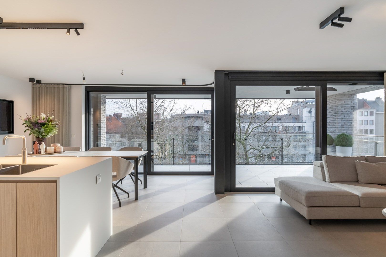 Exclusief luxe appartement in het centrum van Genk foto 14