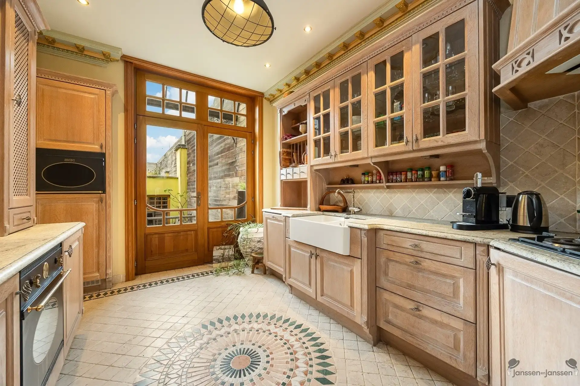 Uniek royaal handelshuis in centrum Antwerpen foto 13