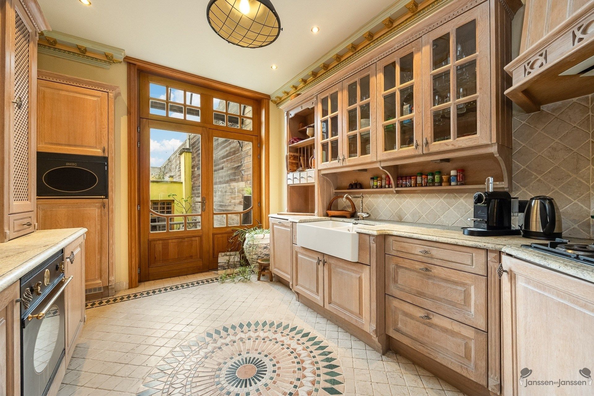 Uniek royaal handelshuis in centrum Antwerpen foto 13