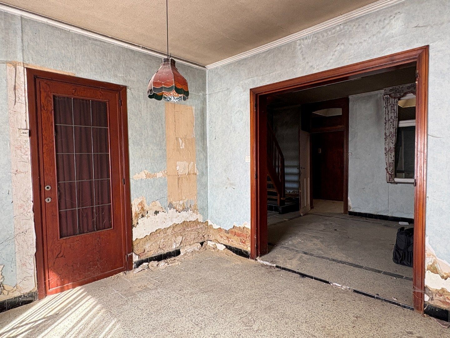 Grote te renoveren woning met zijdeur op 295 m² foto 9