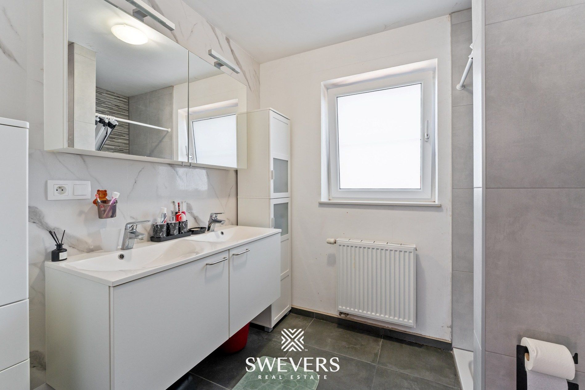 Hedendaagse instapklare woning te Heusden-Zolder  foto 18