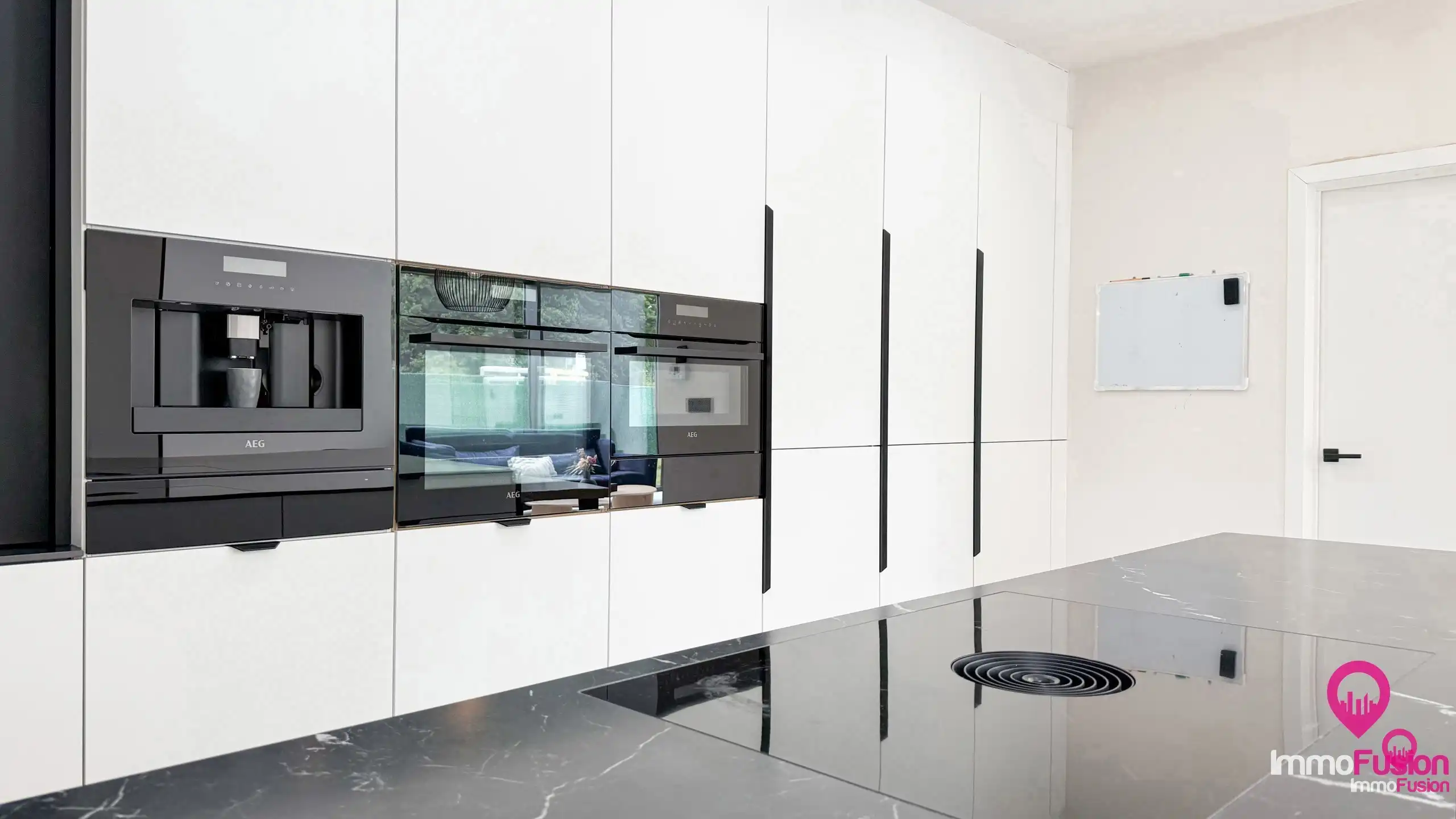 Instapklare villa met 4 slpk., laadpaal en zonnepanelen! foto 15