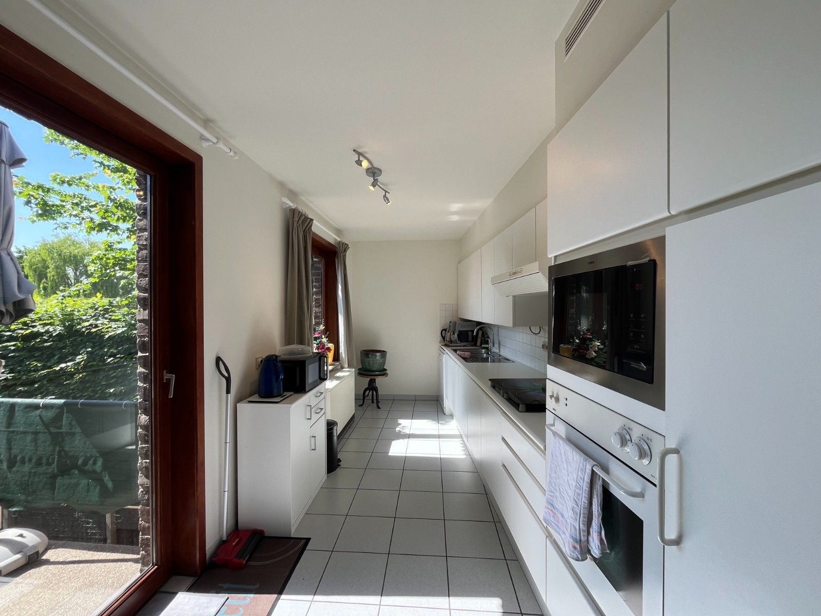 🌇 Stadse charme in Waregem – Appartement met ruimte en potentieel! foto 6