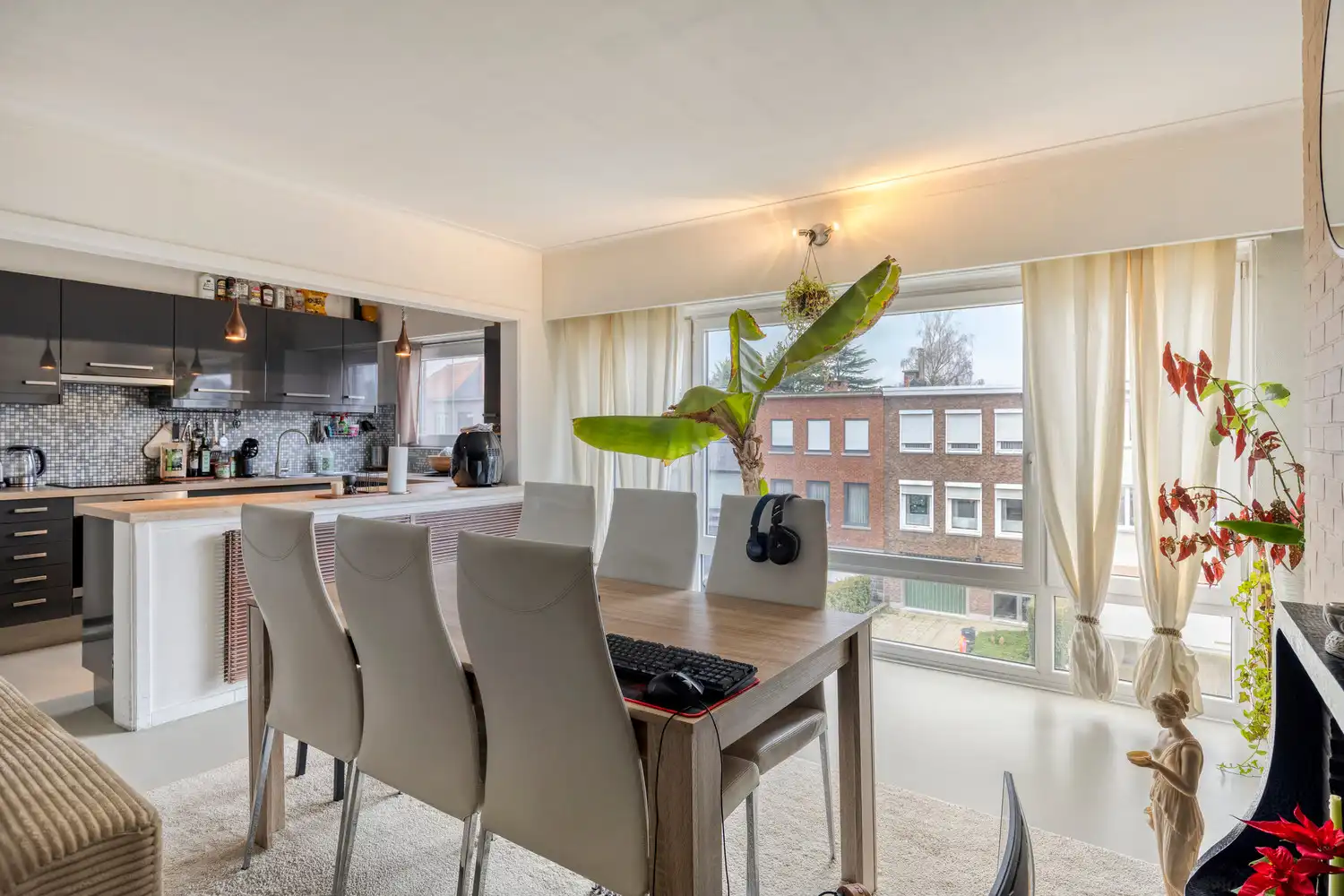 Vlakbij het Boekenberg Park gelegen appartement op de 2de verdieping met 2 slks, terras en garagebox! foto 16