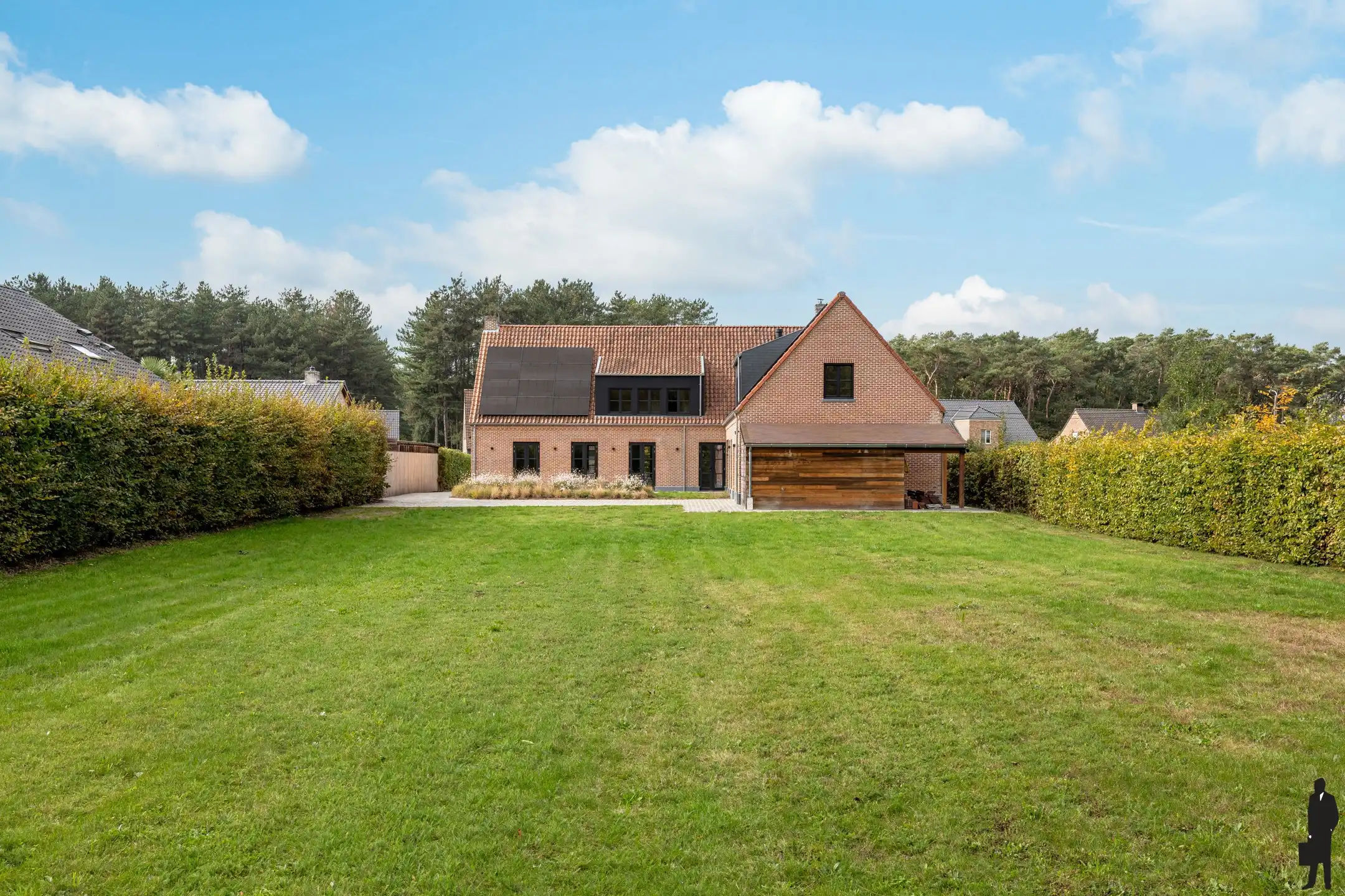 Hoogwaardig, gerenoveerde villa op een perceel van 3.552m² foto 27
