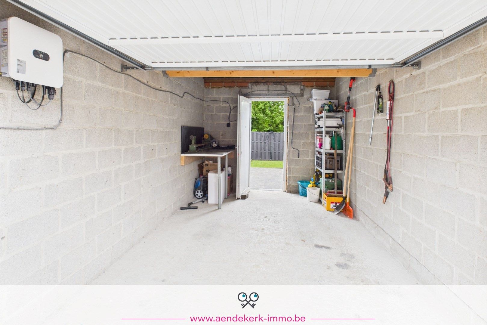 Gelijkvloers appartement met garage en tuin foto 19
